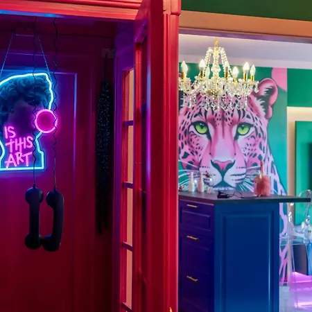 Golden Fish In Jungle Jacuzzi Sauna Apartman Szarajevó