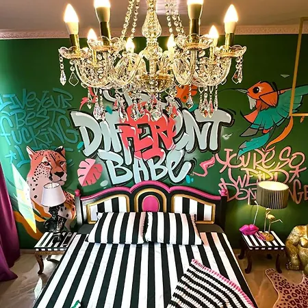 Golden Fish In Jungle Jacuzzi Sauna Apartman Szarajevó