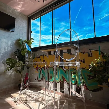 Apartment Golden Fish In Jungle Jacuzzi Sauna