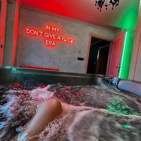 Golden Fish In Jungle Jacuzzi Sauna * Sarajevo