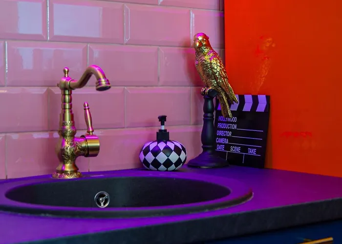 Golden Fish In Jungle Jacuzzi Sauna * Szarajevó