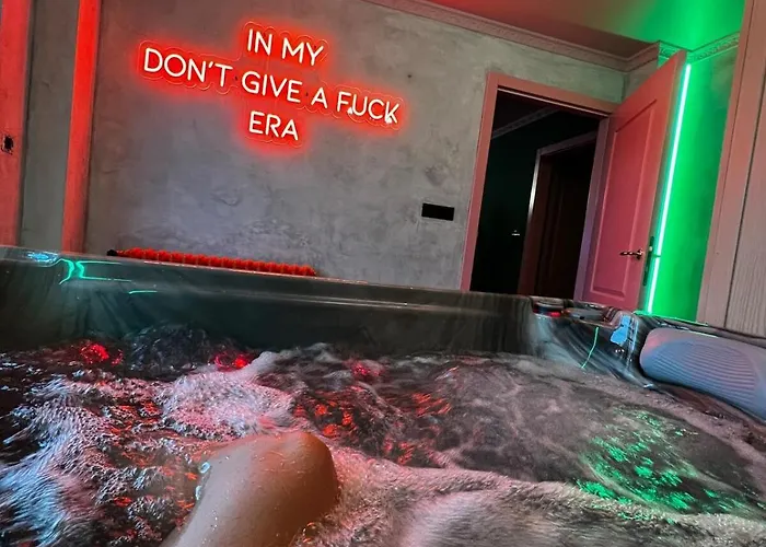 Golden Fish In Jungle Jacuzzi Sauna * Sarajevo